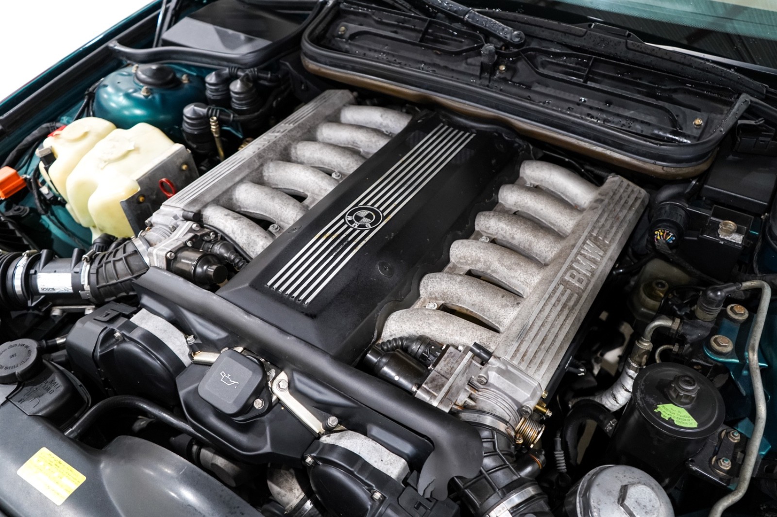 BMW-8-Series-1991-Sedan-25
