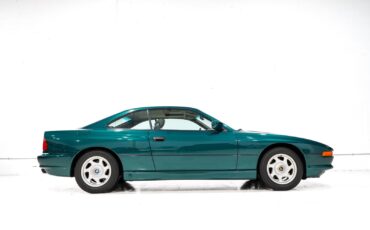 BMW-8-Series-1991-Sedan-3