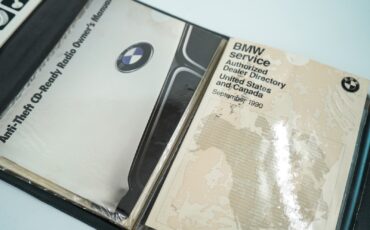 BMW-8-Series-1991-Sedan-32