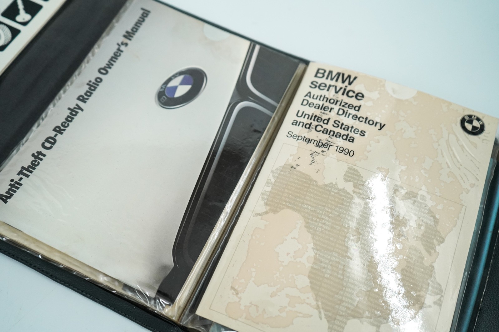 BMW-8-Series-1991-Sedan-32