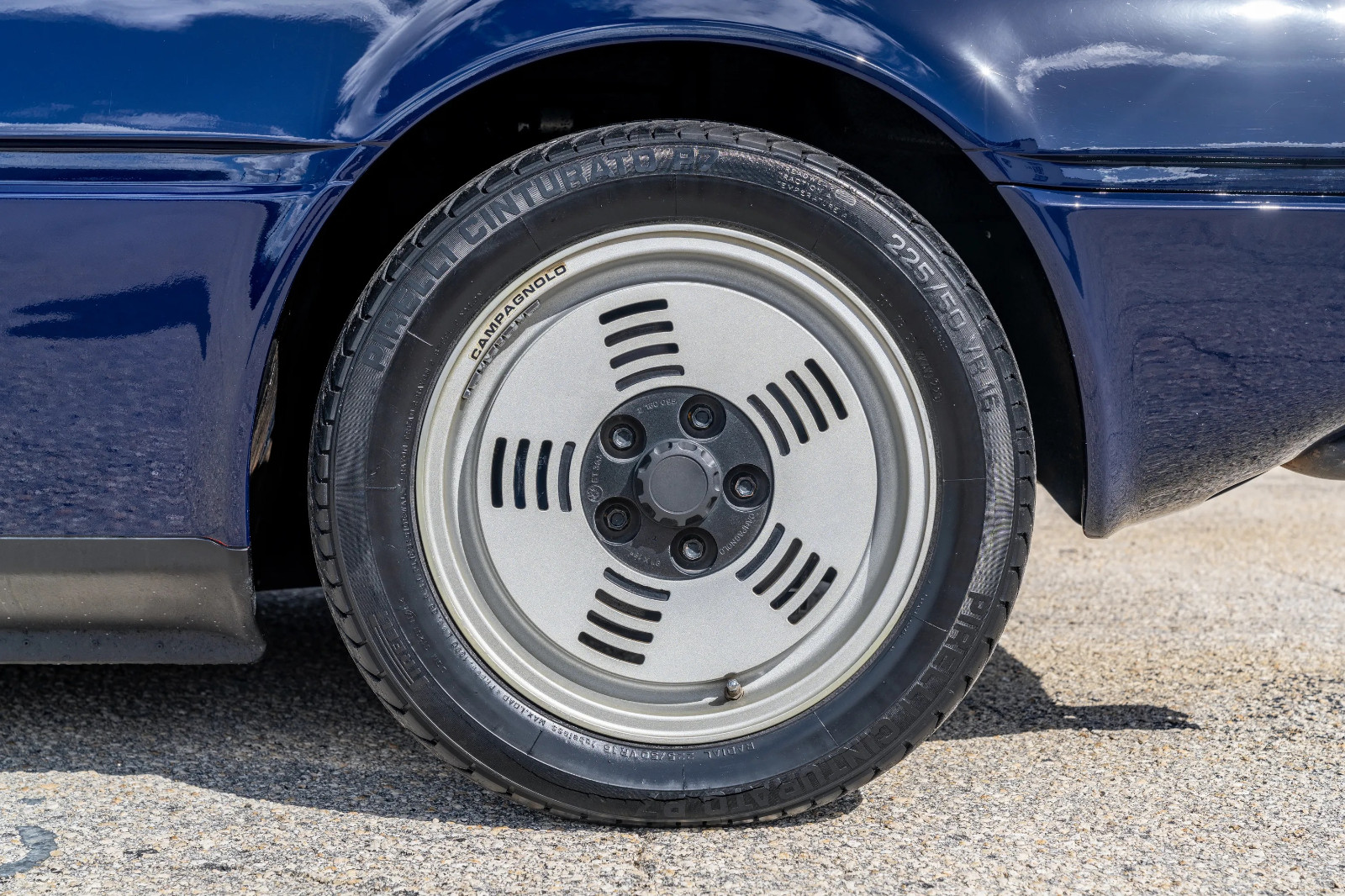 BMW-M1-1981-Coupe-19
