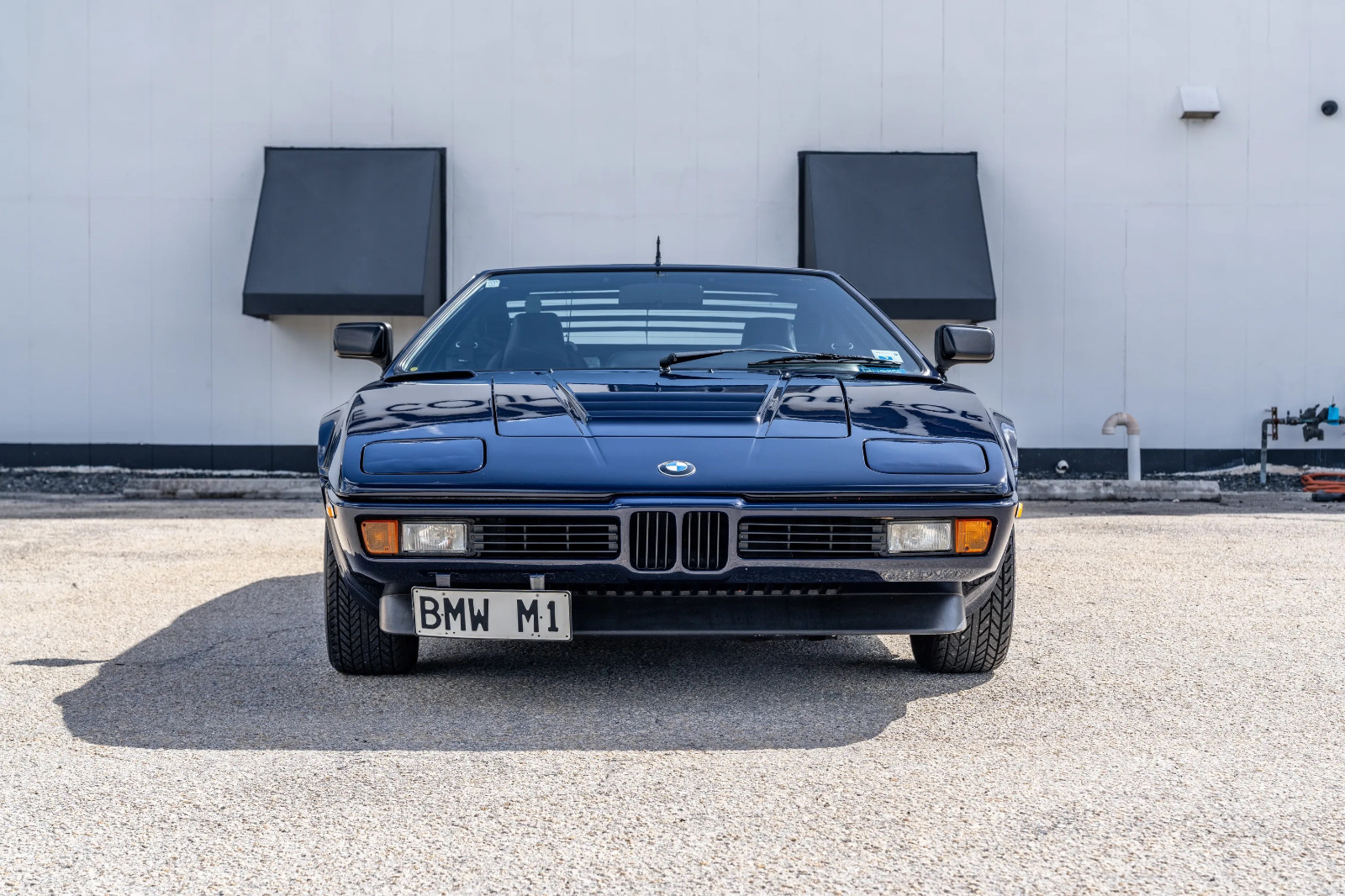 BMW-M1-1981-Coupe-2