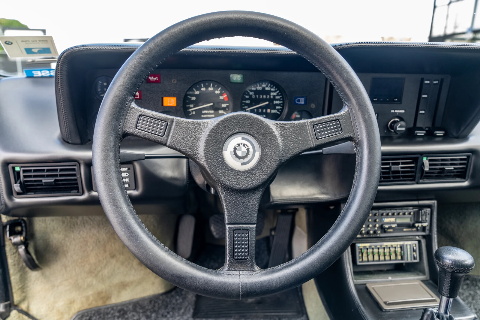 BMW-M1-1981-Coupe-27