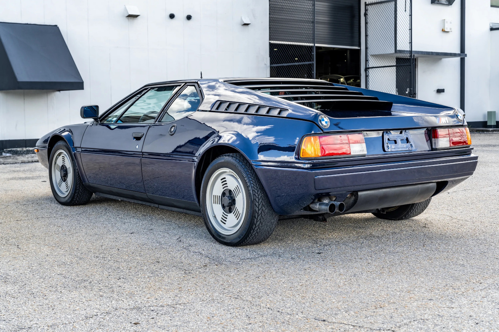 BMW-M1-1981-Coupe-7