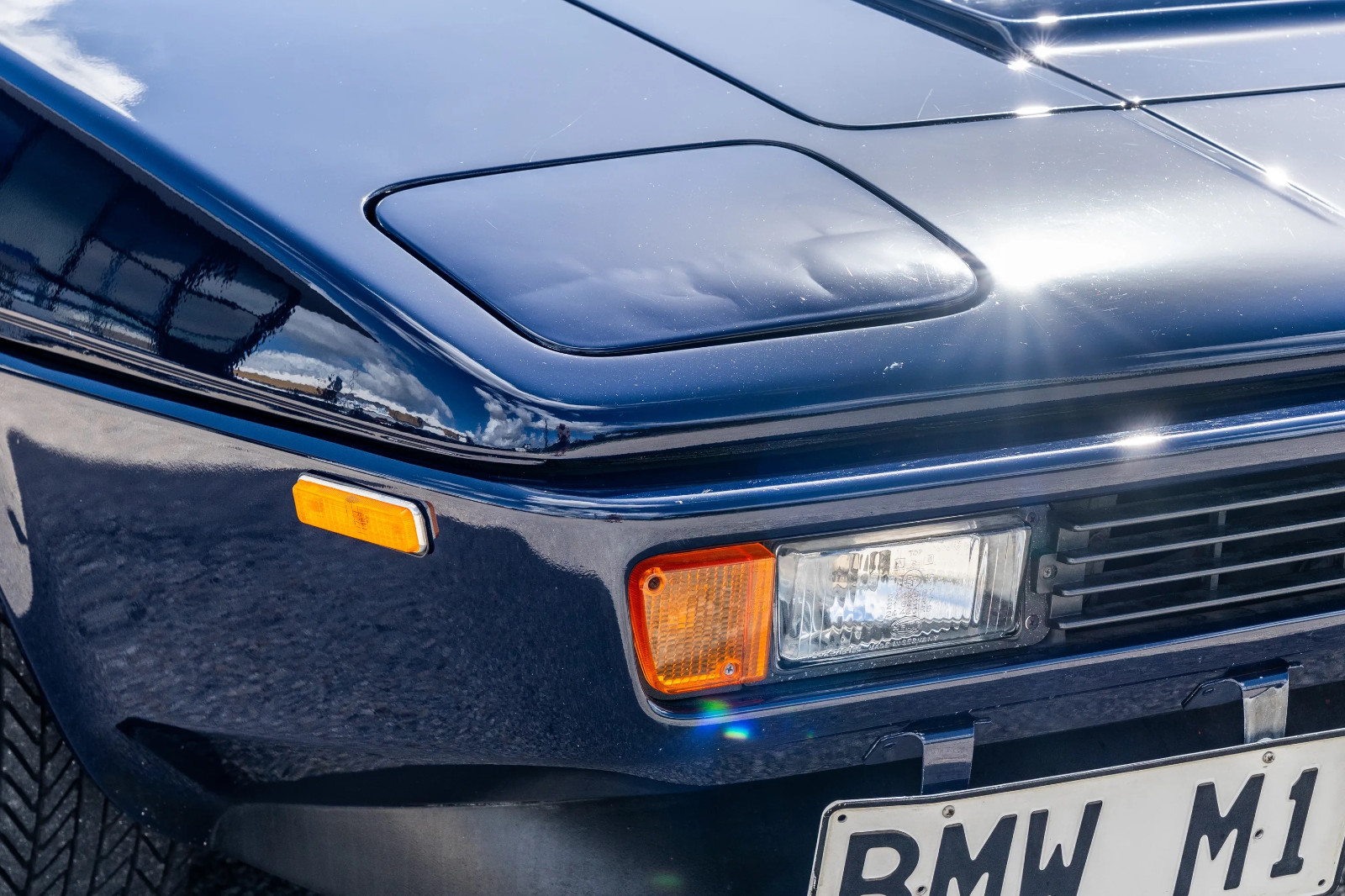 BMW-M1-1981-Coupe-9