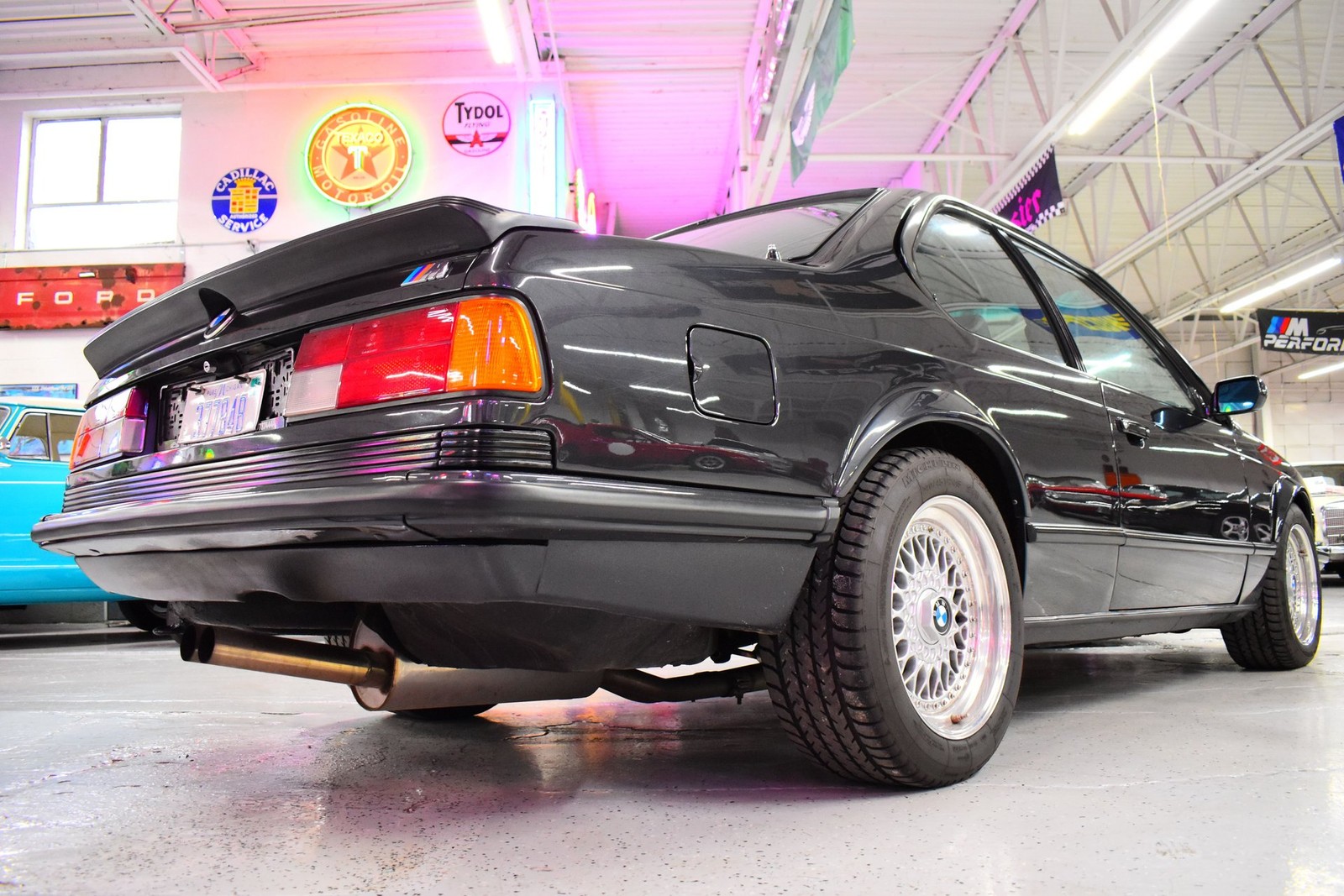 BMW-M6-1985-Coupe-12