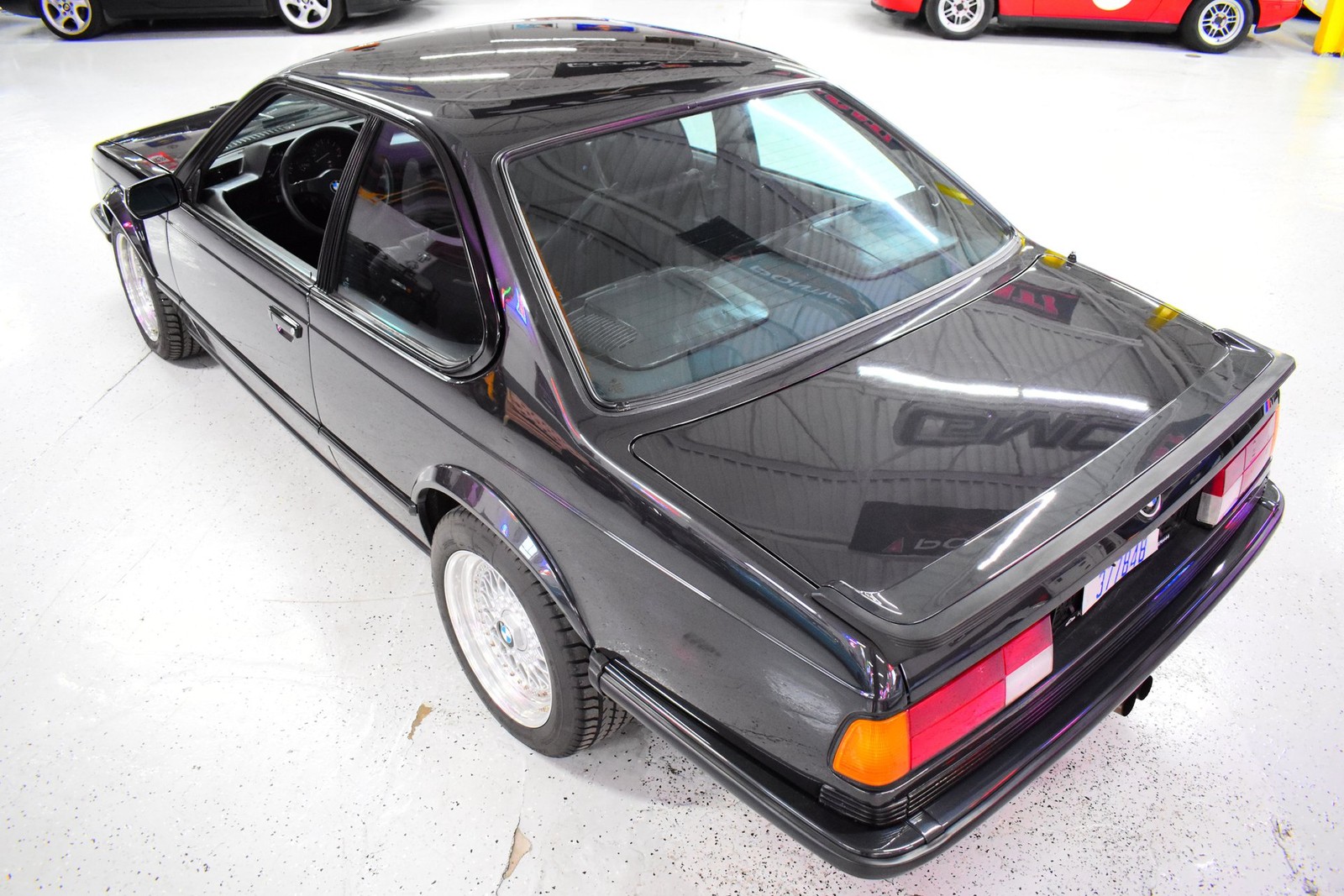 BMW-M6-1985-Coupe-17