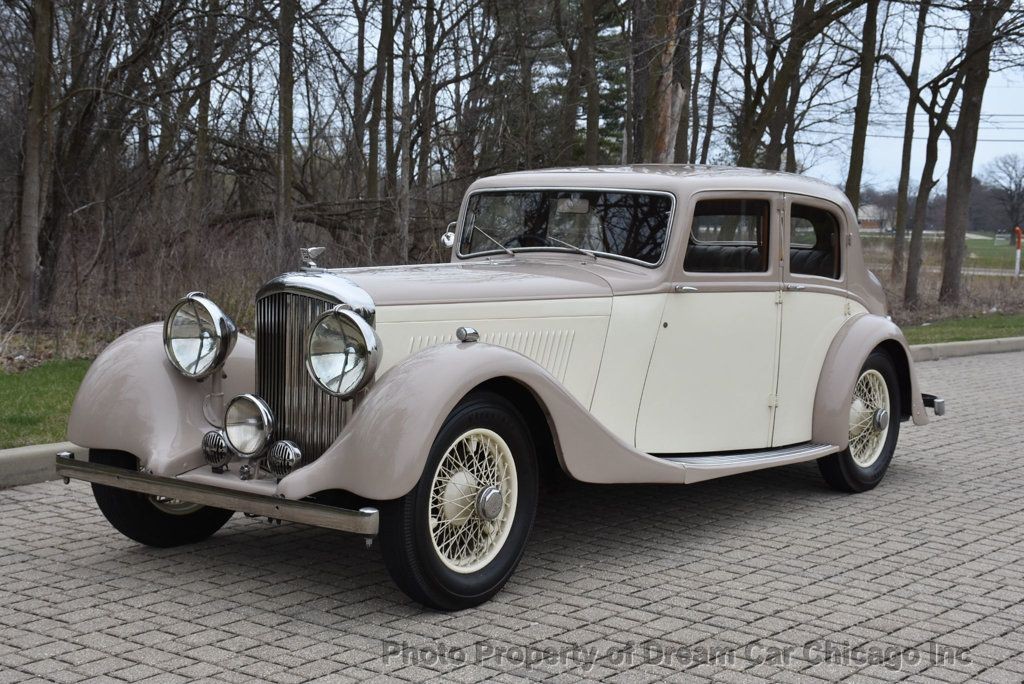 Bentley-4.25L-DERBY-1938-Sedan