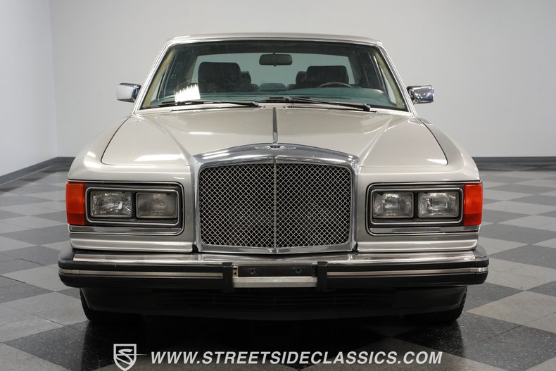 Bentley-Eight-1988-Silver-Blue-13