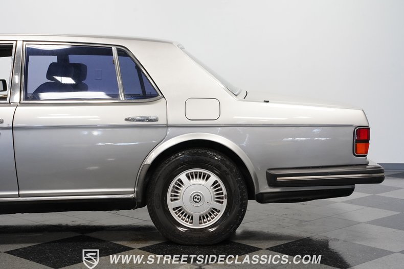 Bentley-Eight-1988-Silver-Blue-26