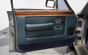 Bentley-Eight-1988-Silver-Blue-37