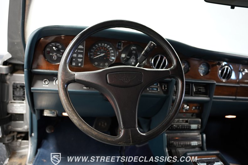 Bentley-Eight-1988-Silver-Blue-39
