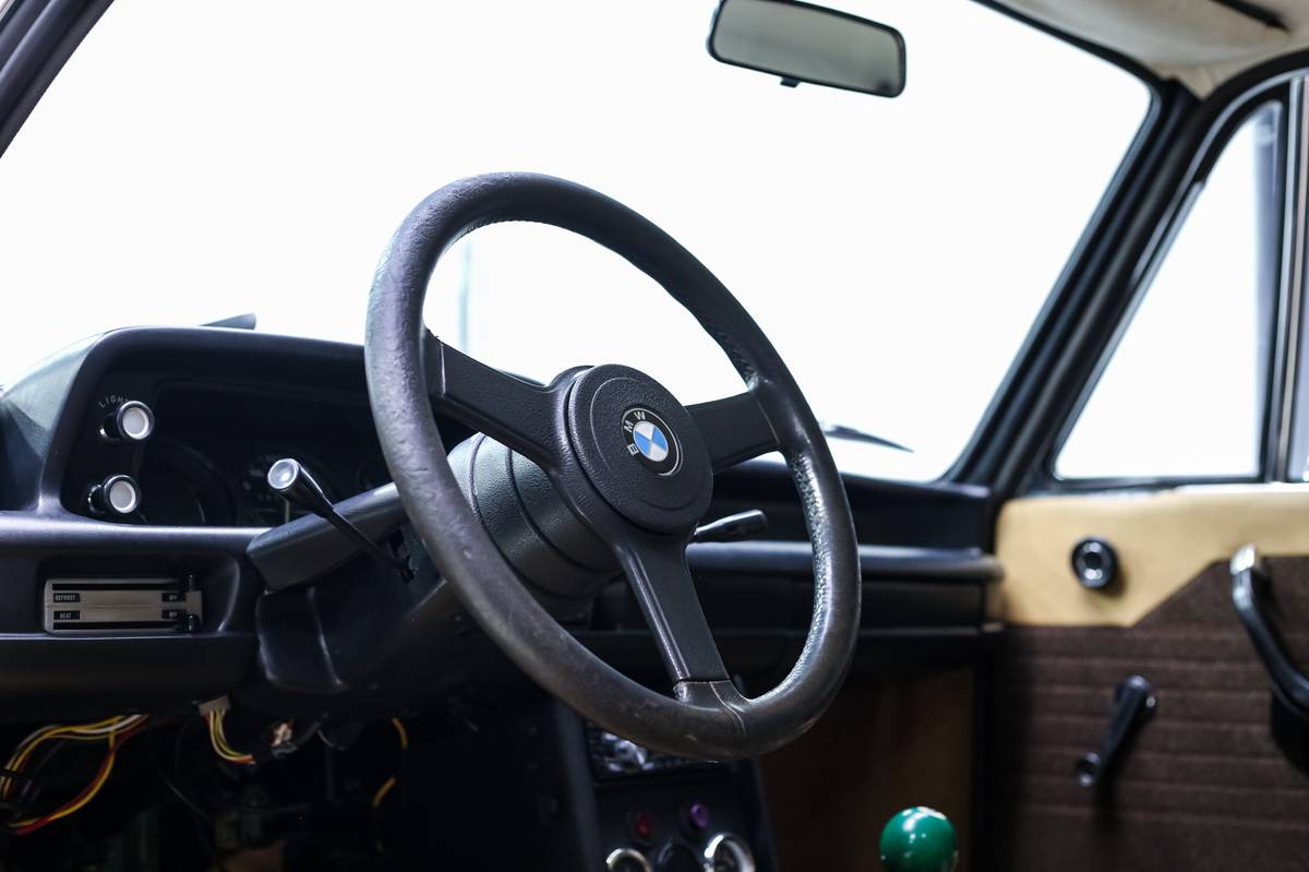 Bmw-2002-1973-green-11