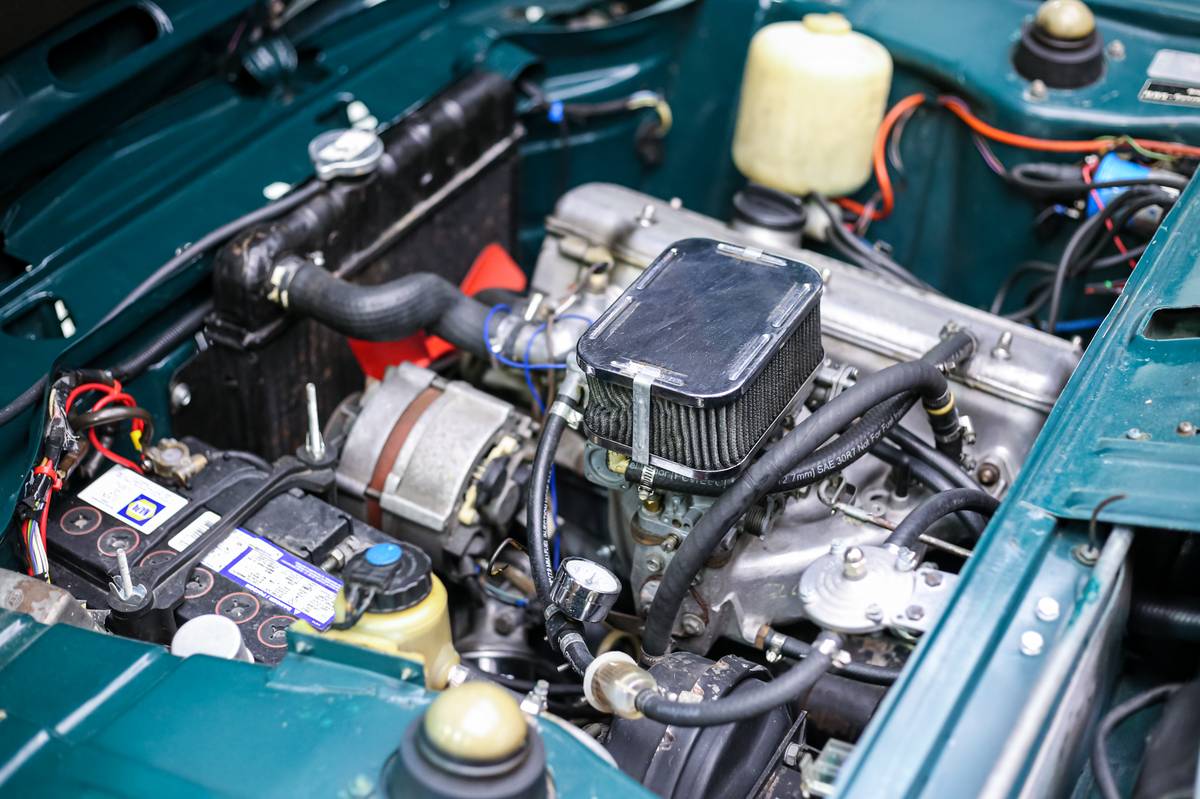 Bmw-2002-1973-green-22