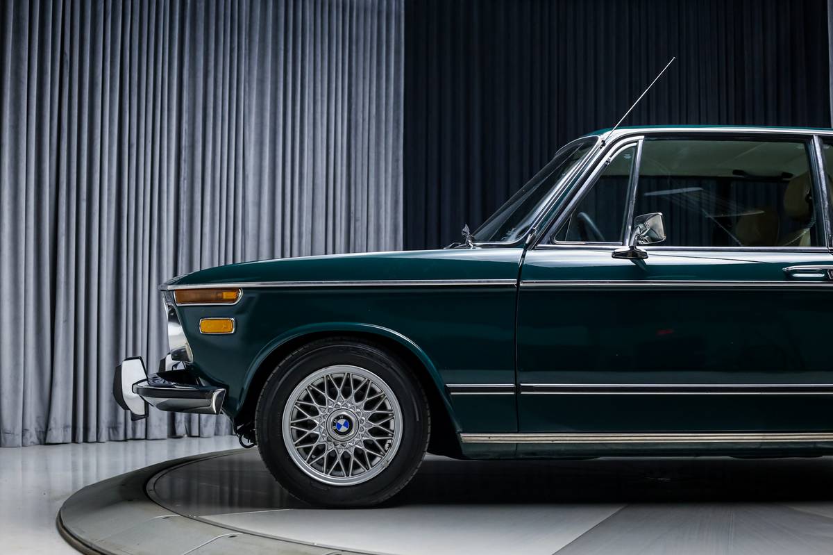 Bmw-2002-1973-green-5