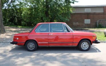 Bmw-2002-1975-Red-Black-2