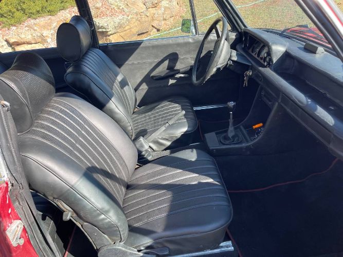 Bmw-2002-1976-Red-Black-13