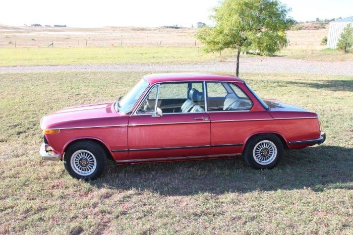 Bmw-2002-1976-Red-Black-15