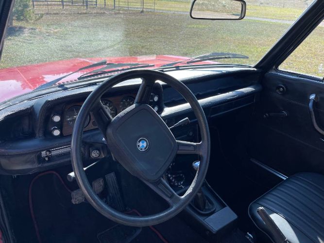 Bmw-2002-1976-Red-Black-8