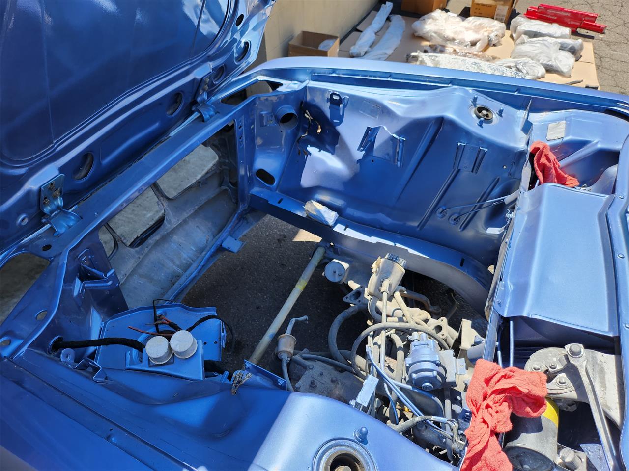 Bmw-3.0csi-1972-Fjord-Blue-Saddle-13
