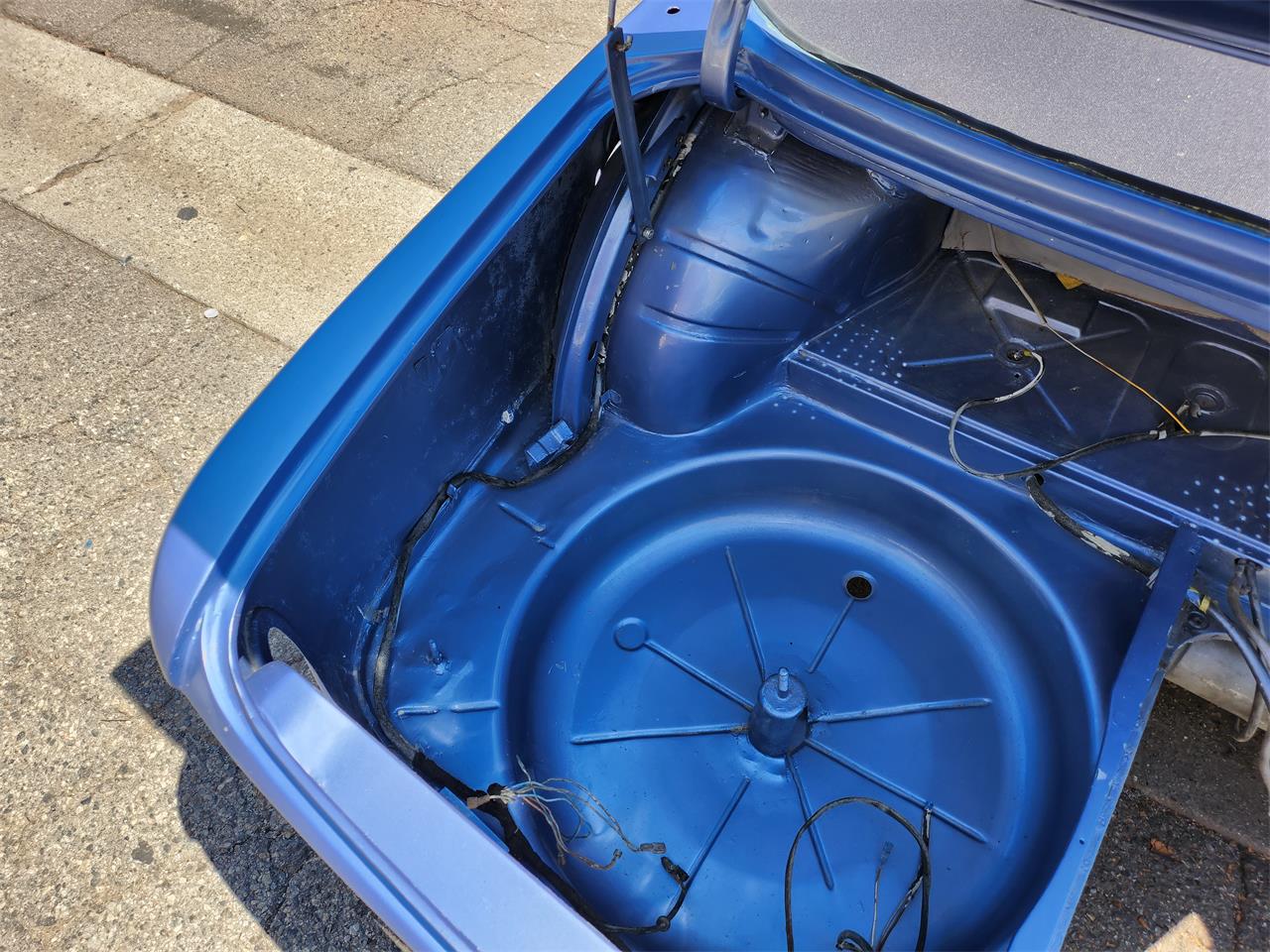 Bmw-3.0csi-1972-Fjord-Blue-Saddle-17