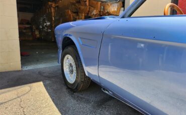 Bmw-3.0csi-1972-Fjord-Blue-Saddle-2