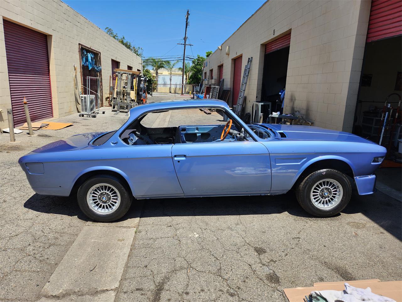 Bmw-3.0csi-1972-Fjord-Blue-Saddle-34