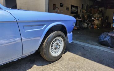 Bmw-3.0csi-1972-Fjord-Blue-Saddle-38