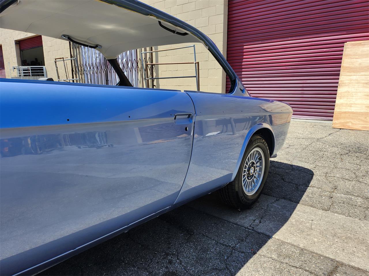 Bmw-3.0csi-1972-Fjord-Blue-Saddle-45