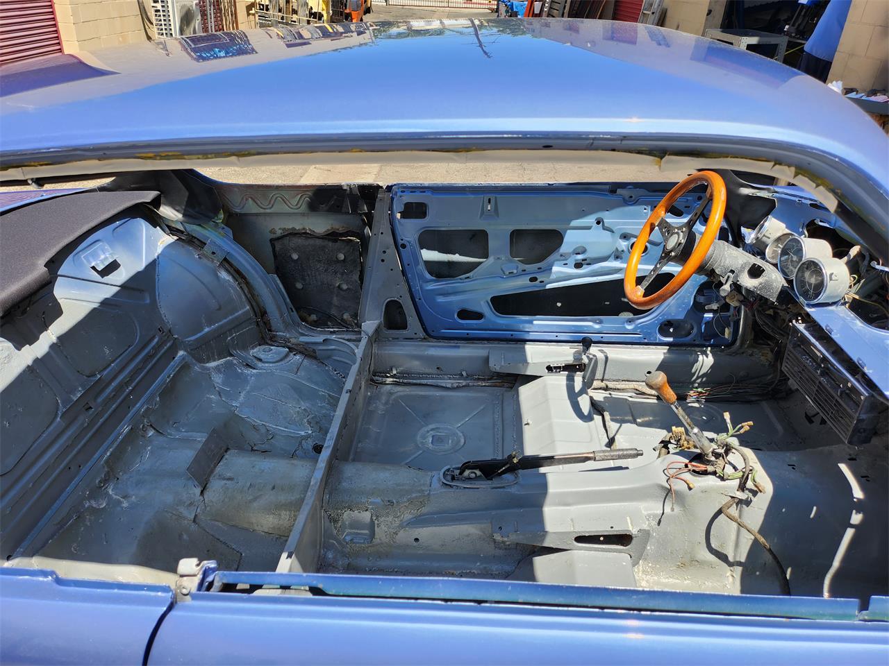 Bmw-3.0csi-1972-Fjord-Blue-Saddle-49