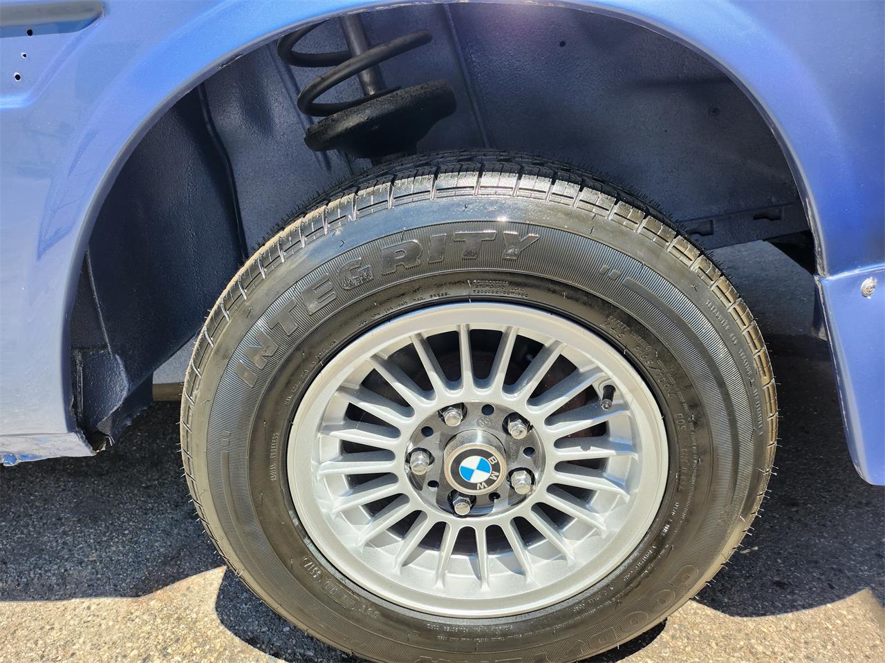 Bmw-3.0csi-1972-Fjord-Blue-Saddle-53