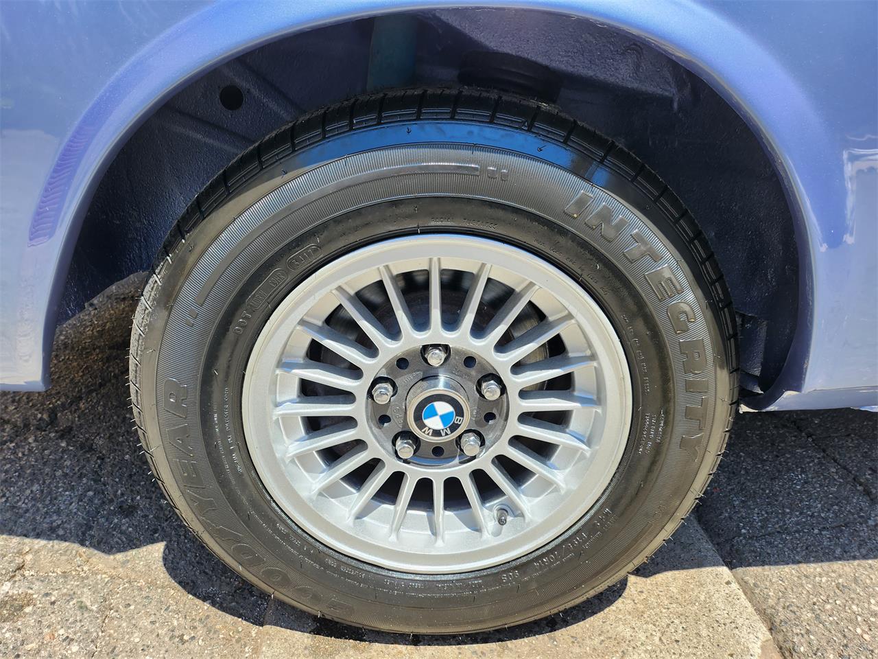 Bmw-3.0csi-1972-Fjord-Blue-Saddle-54