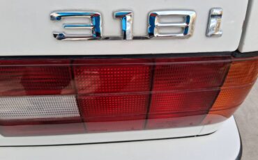Bmw-318i-1991-white-5