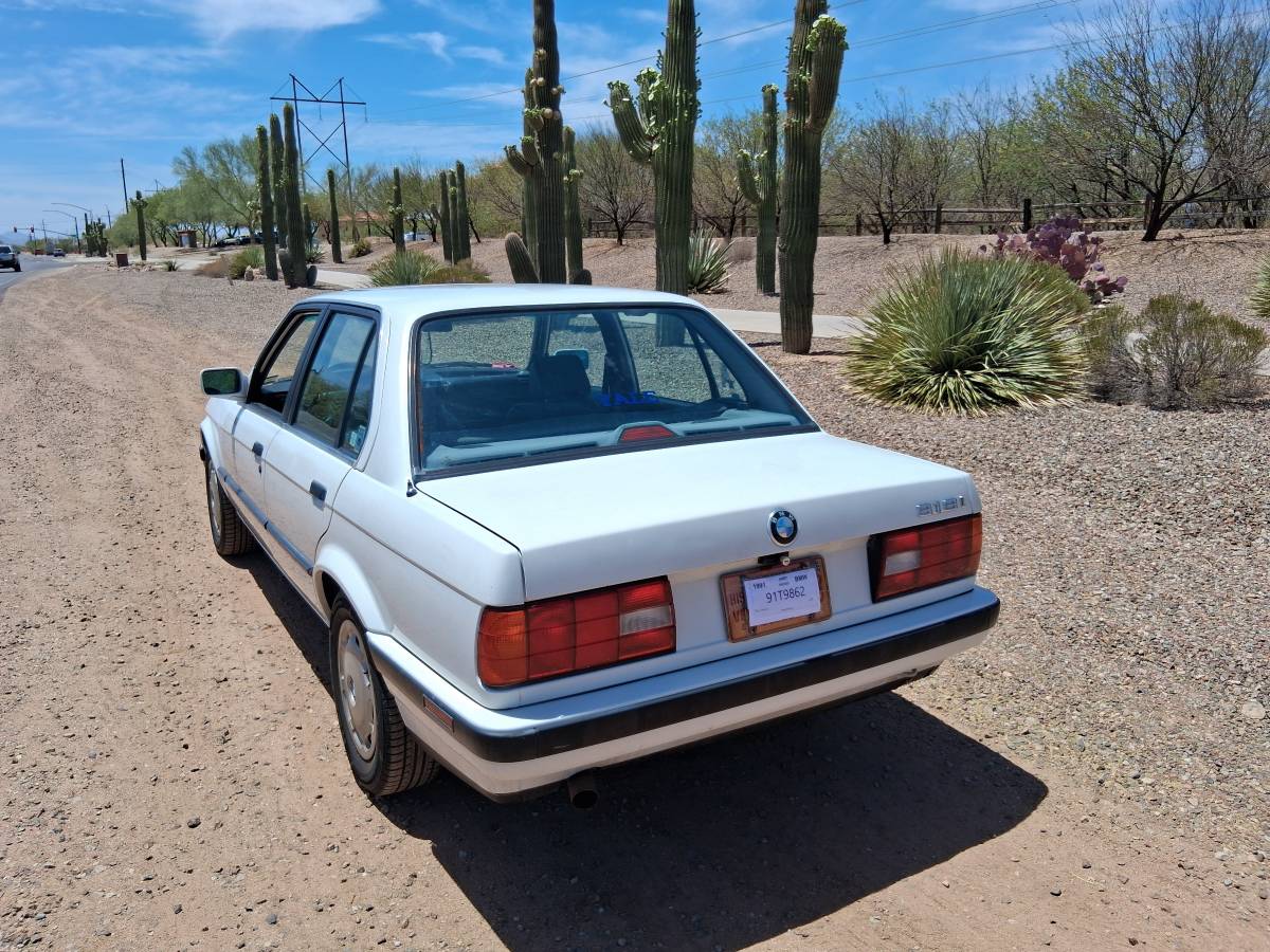 Bmw-318i-1991-white-8
