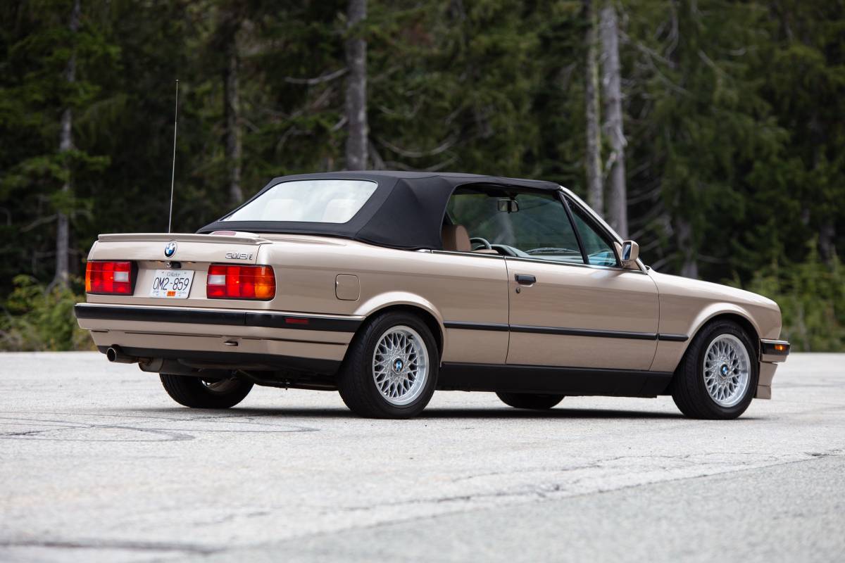 Bmw-318i-convertible-1992-custom-3