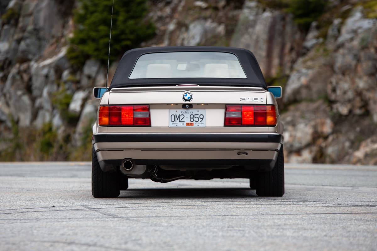 Bmw-318i-convertible-1992-custom-5