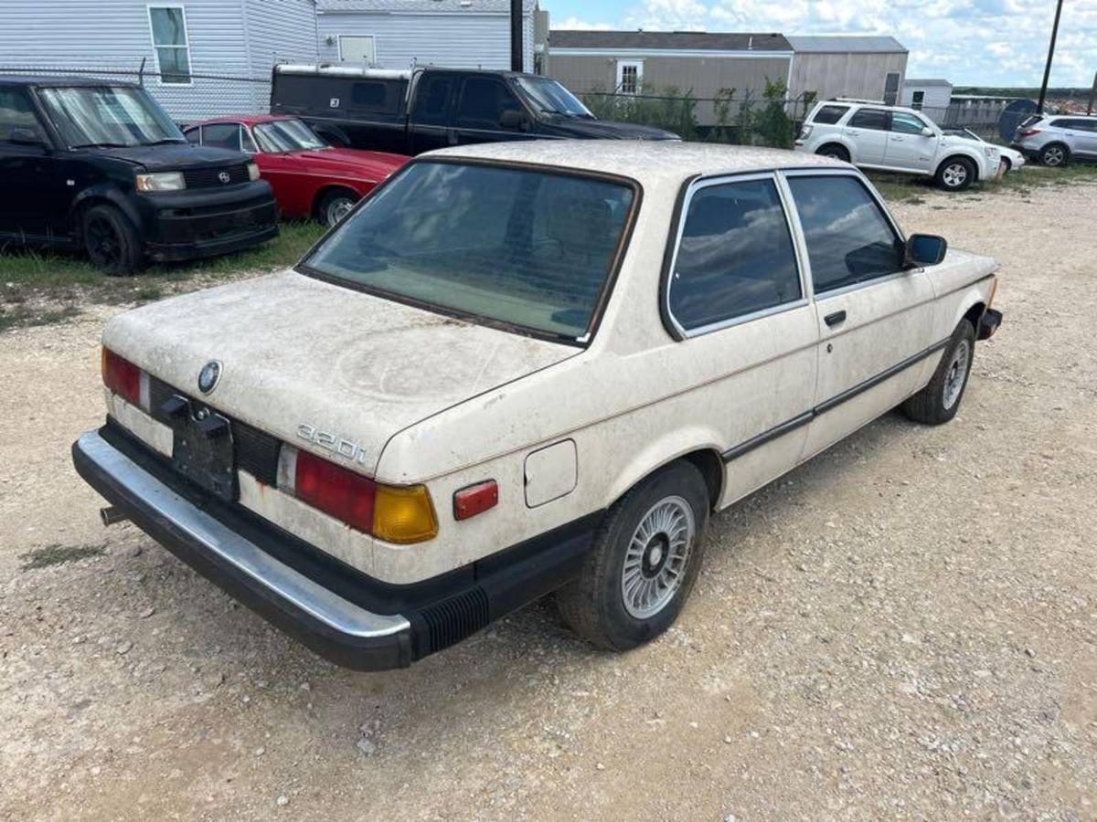 Bmw-320i-1982-2