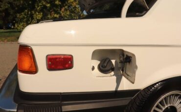 Bmw-320i-1983-White-12
