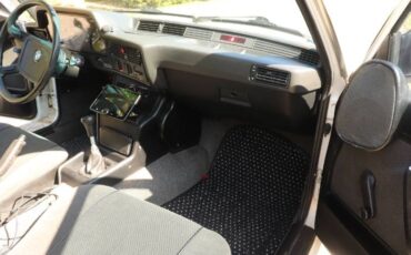 Bmw-320i-1983-White-16