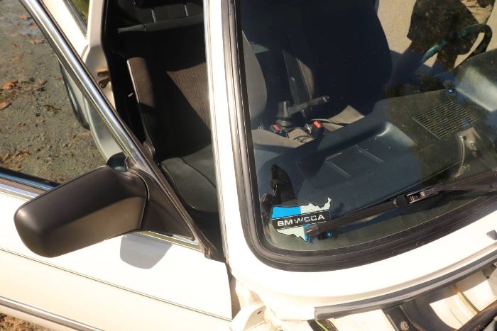 Bmw-320i-1983-White-23