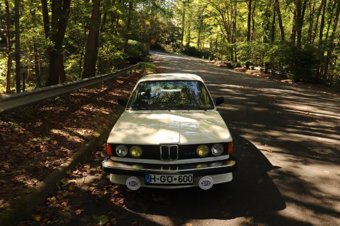 Bmw-320i-1983-White-4