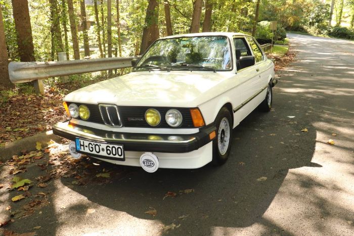 Bmw-320i-1983-White