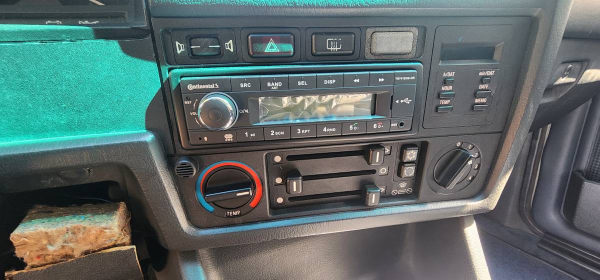 Bmw-325e-1987-white-6