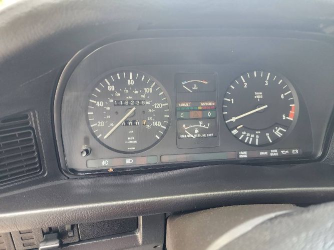 Bmw-528e-1984-Black-Red-8