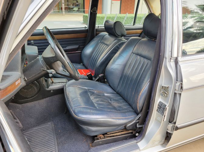 Bmw-528i-1980-13
