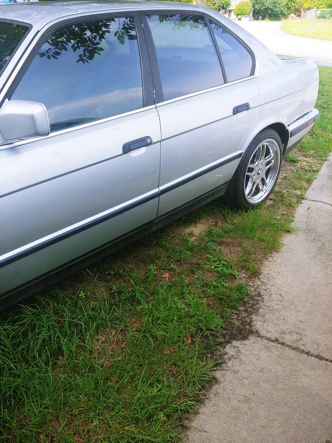 Bmw-535i-1990-silver