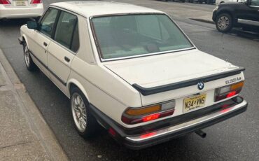 Bmw-535is-1987-white
