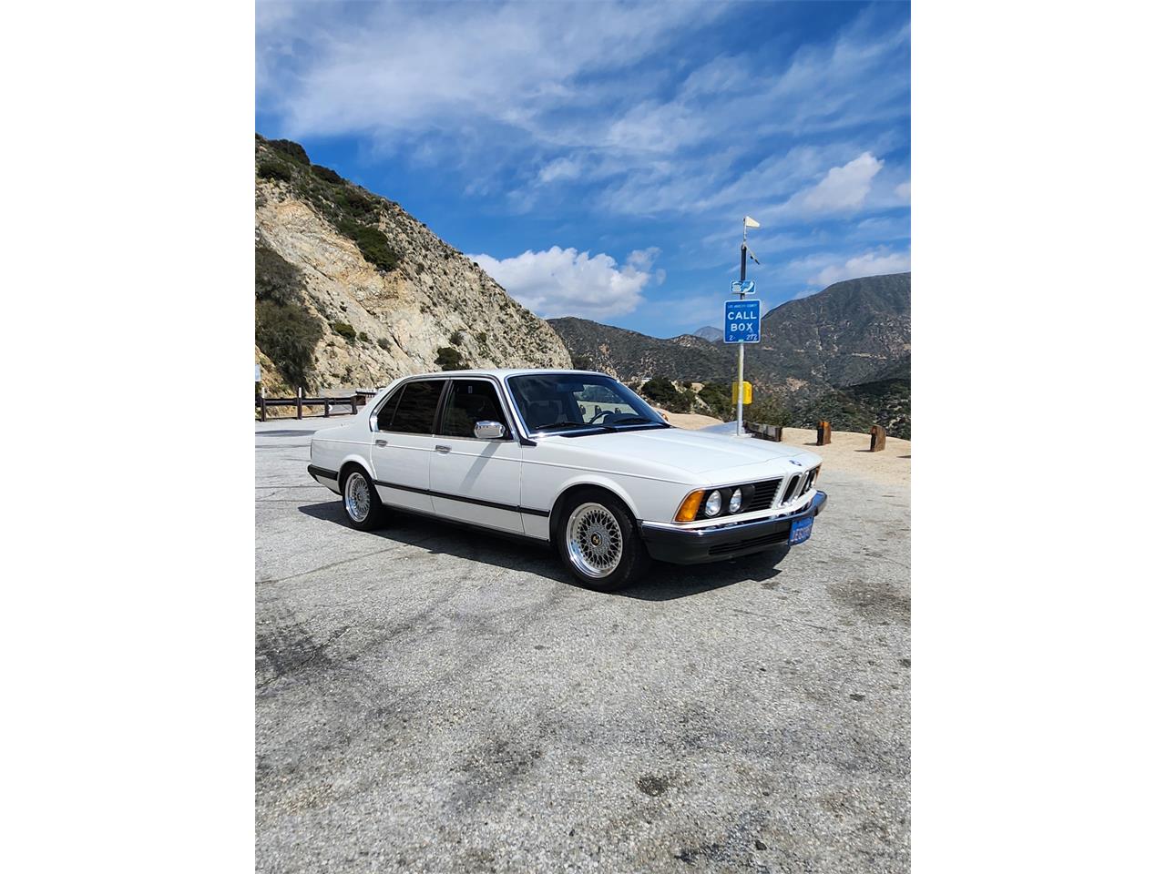 Bmw-7-series-1981-WHITE-BLUE-14