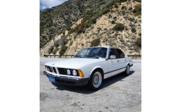 Bmw-7-series-1981-WHITE-BLUE-16