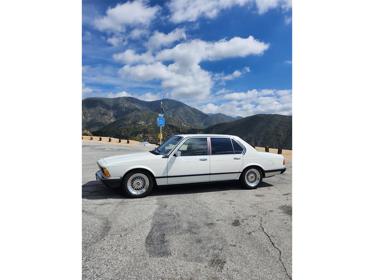 Bmw-7-series-1981-WHITE-BLUE-21